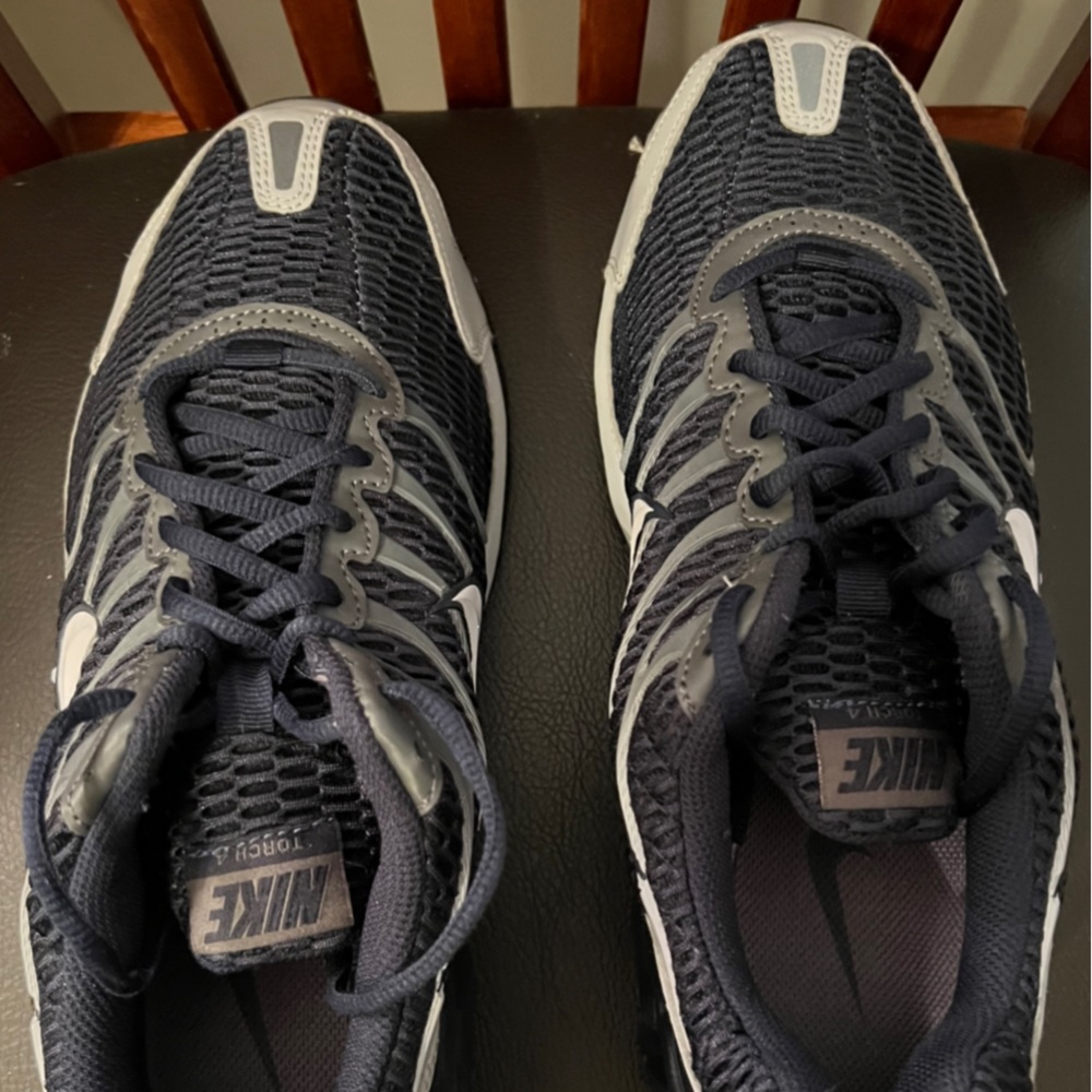 Nike Max Air. Like new. Men’s 9.5
